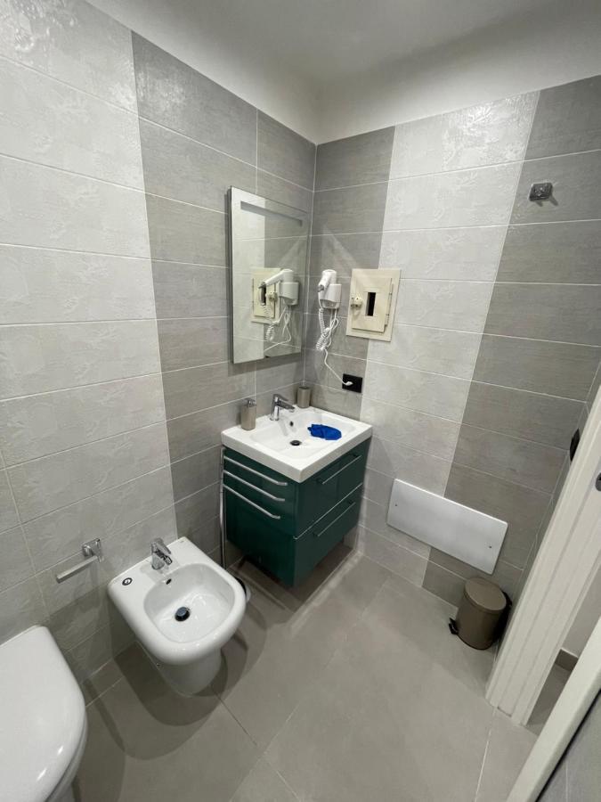 נאפולי Casa Vacanza Carme מראה חיצוני תמונה